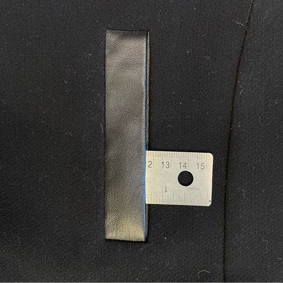 Express Black Zip-up Mini Skirt with Pockets Size 4 - Picture 7 of 8